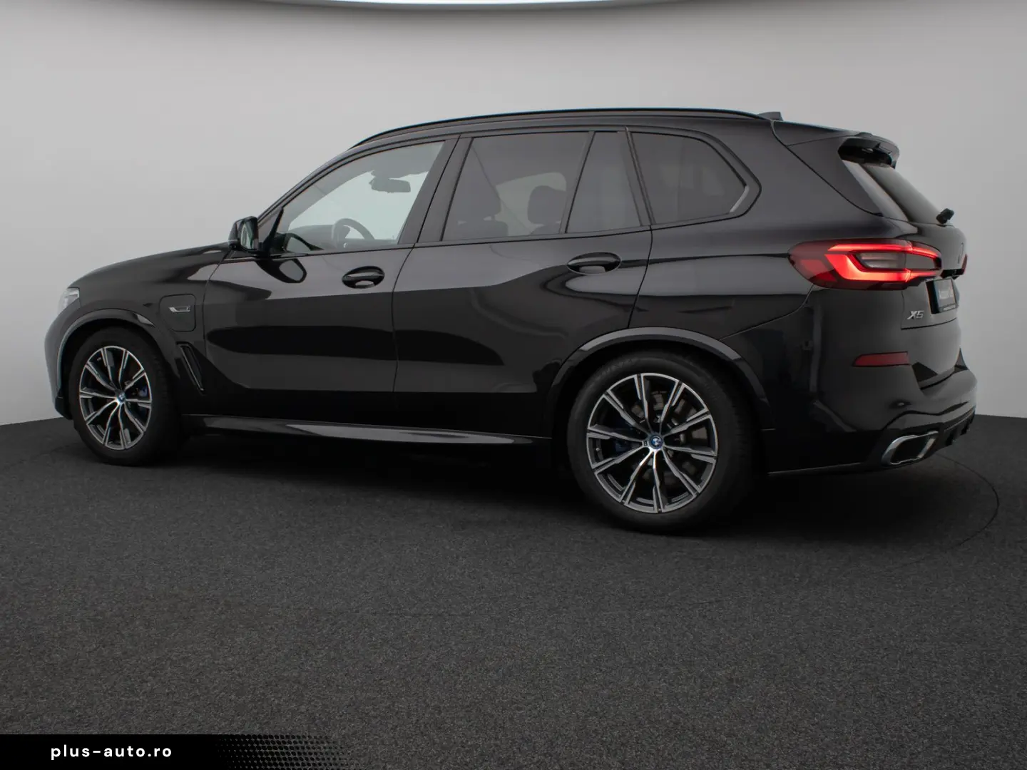 X5 xD45e M Sport Panorama Laser 360 HUD DAB B&W