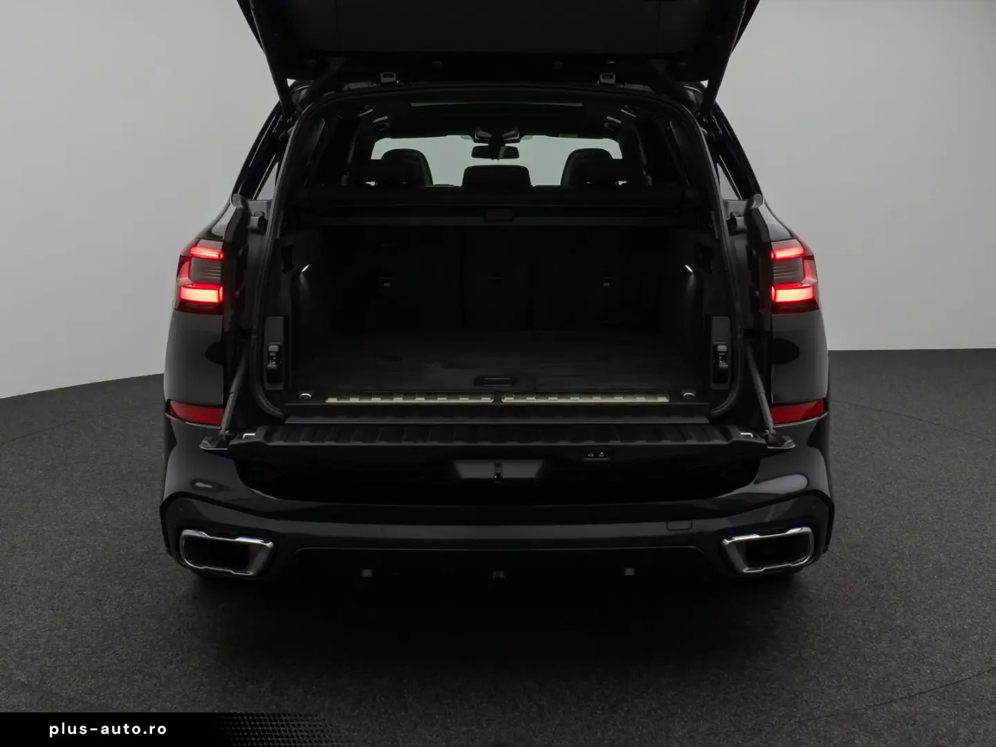 X5 xD45e M Sport Panorama Laser 360 HUD DAB B&W