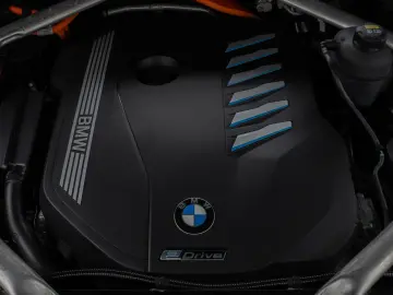 X5 xD45e M Sport Panorama Laser 360 HUD DAB B&W