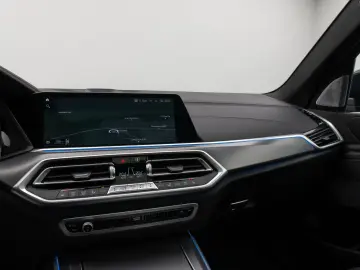 X5 xD45e M Sport Panorama Laser 360 HUD DAB B&W