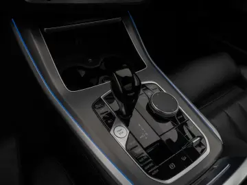X5 xD45e M Sport Panorama Laser 360 HUD DAB B&W