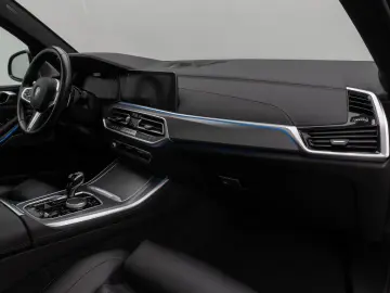 X5 xD45e M Sport Panorama Laser 360 HUD DAB B&W