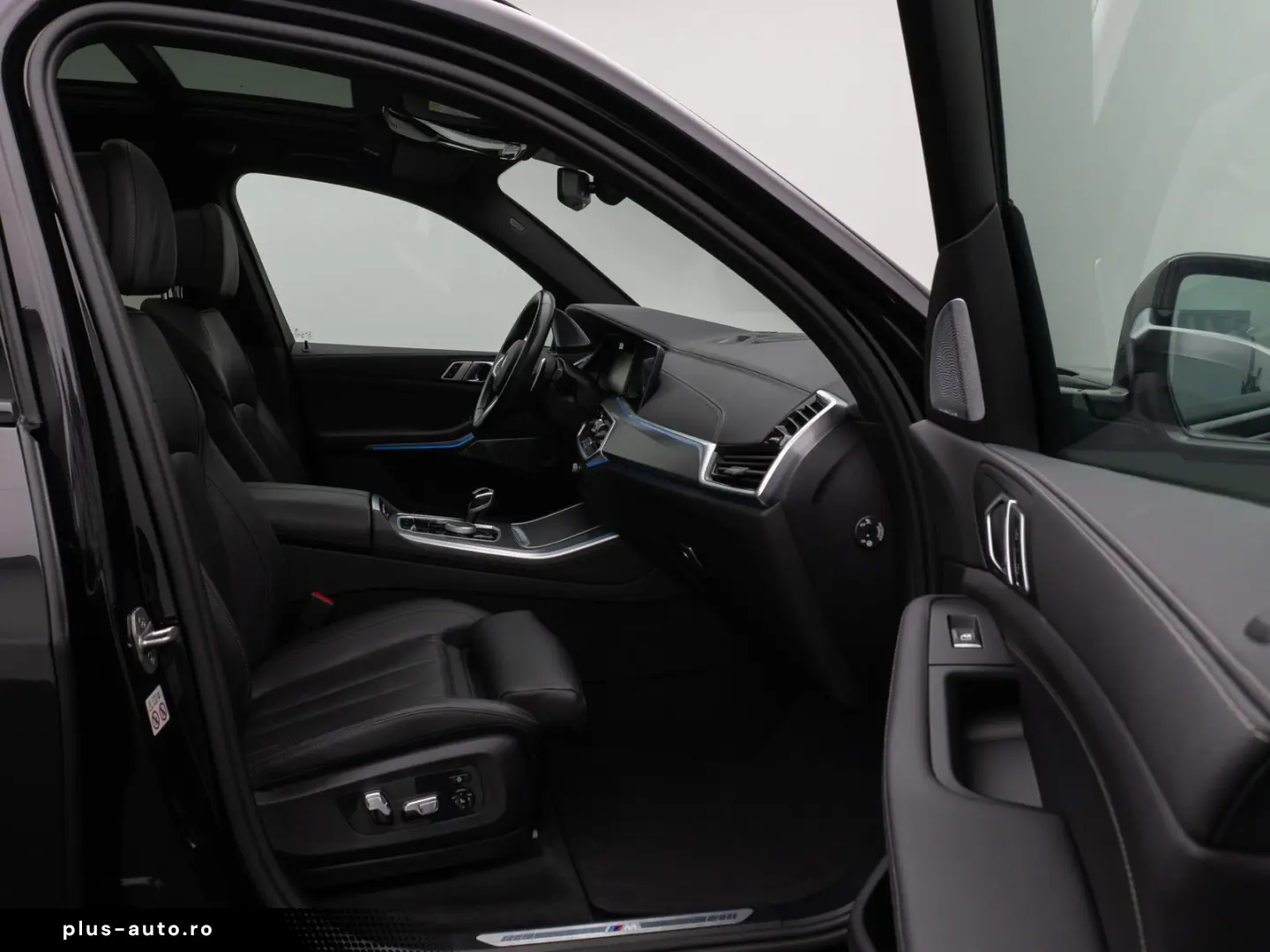 X5 xD45e M Sport Panorama Laser 360 HUD DAB B&W