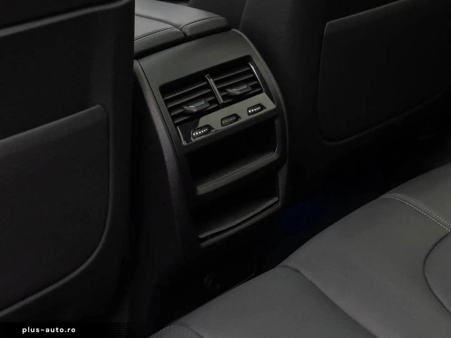 X5 xD45e M Sport Panorama Laser 360 HUD DAB B&W