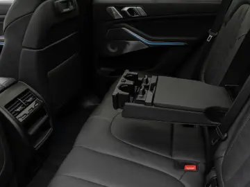 X5 xD45e M Sport Panorama Laser 360 HUD DAB B&W