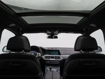 X5 xD45e M Sport Panorama Laser 360 HUD DAB B&W