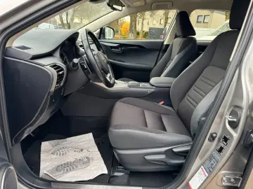 NX 300 h E-Four Business LED Kam Navi Keyless