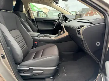 NX 300 h E-Four Business LED Kam Navi Keyless