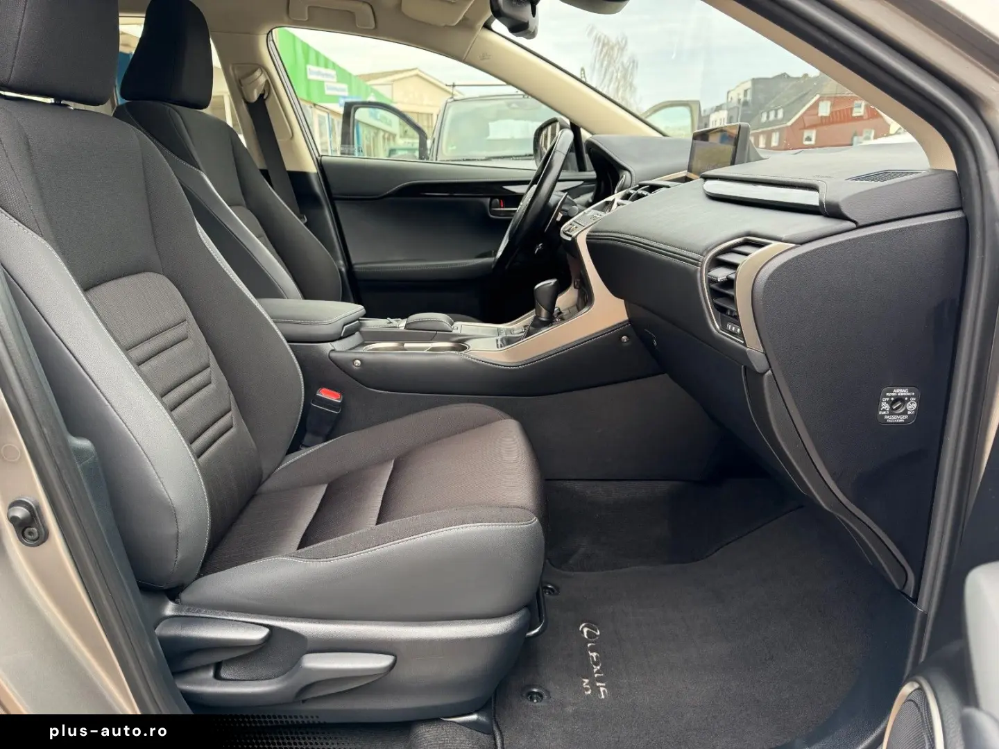 NX 300 h E-Four Business LED Kam Navi Keyless