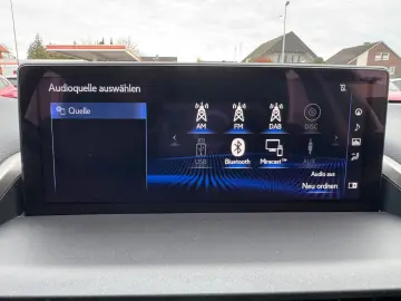 NX 300 h E-Four Business LED Kam Navi Keyless