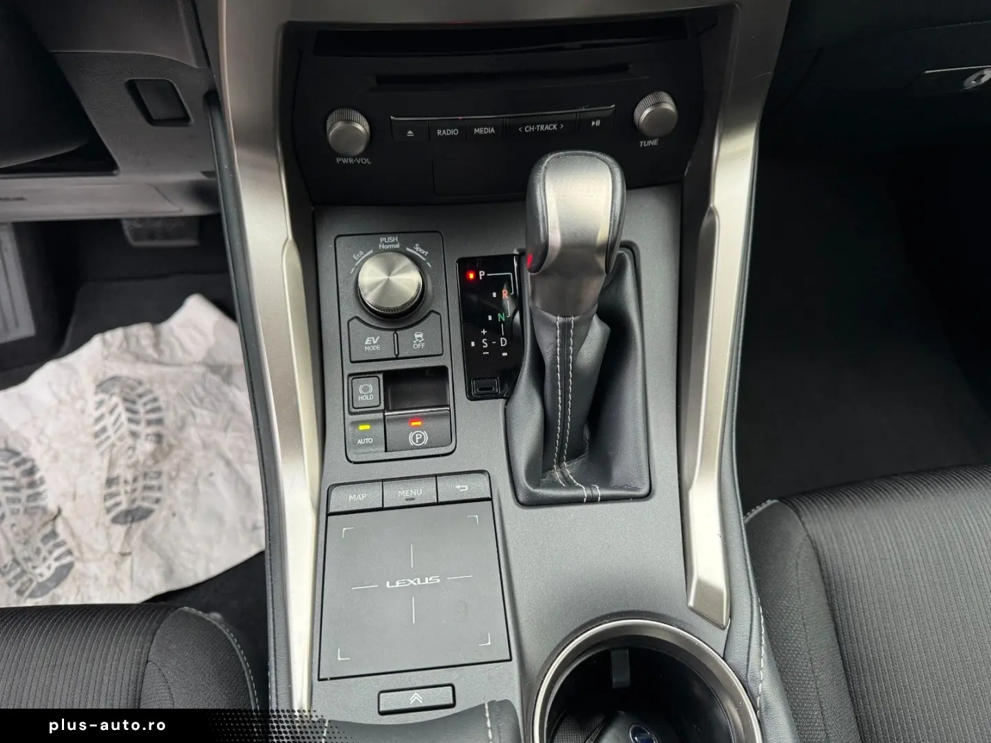 NX 300 h E-Four Business LED Kam Navi Keyless