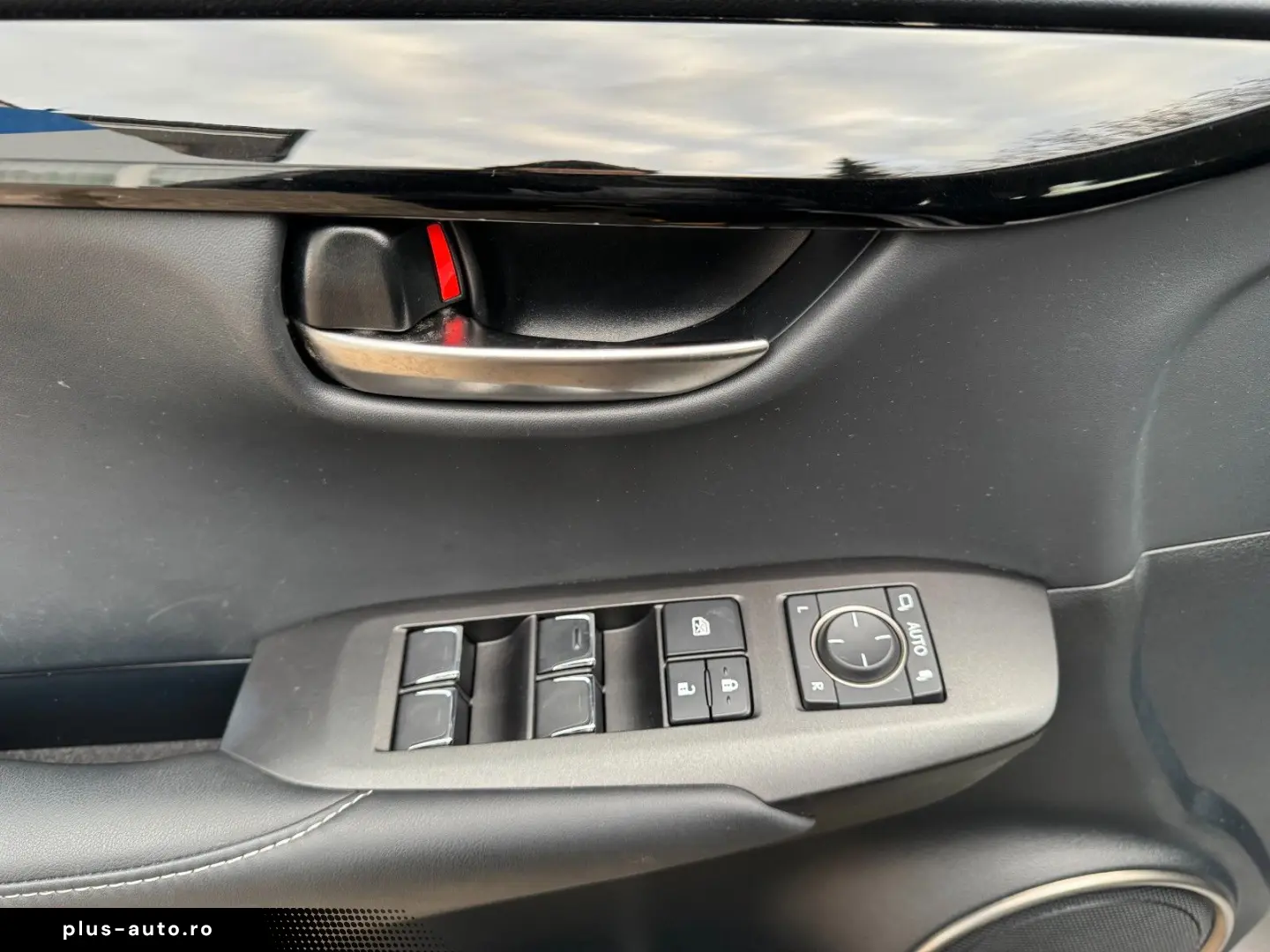 NX 300 h E-Four Business LED Kam Navi Keyless