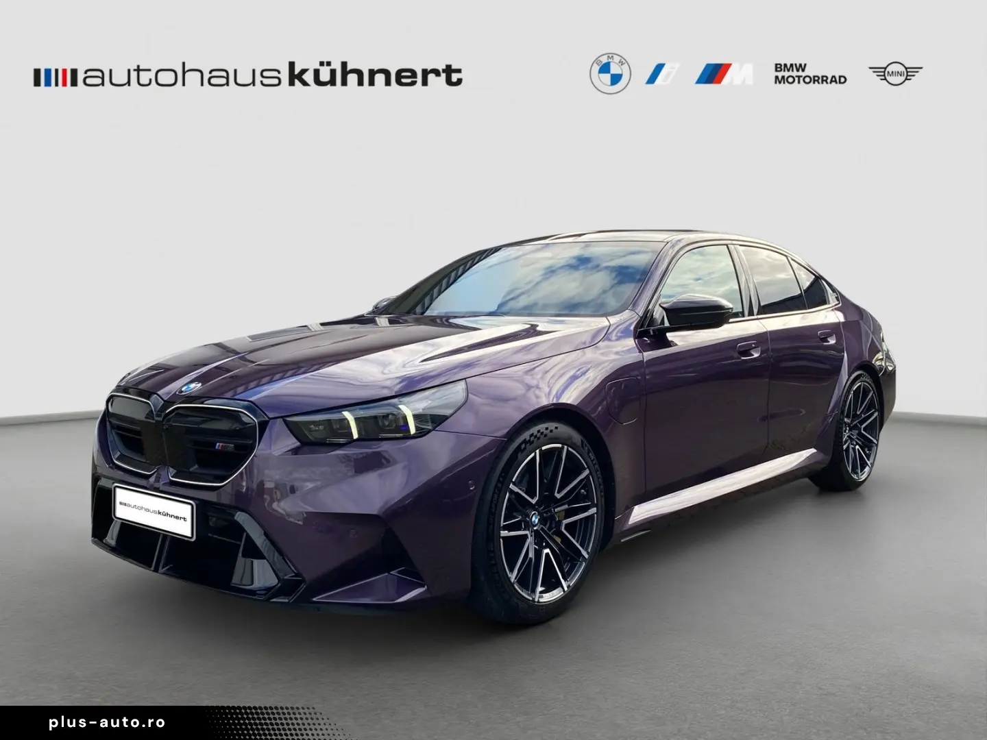 M5 Limousine Individual Daytonaviolett    Driver