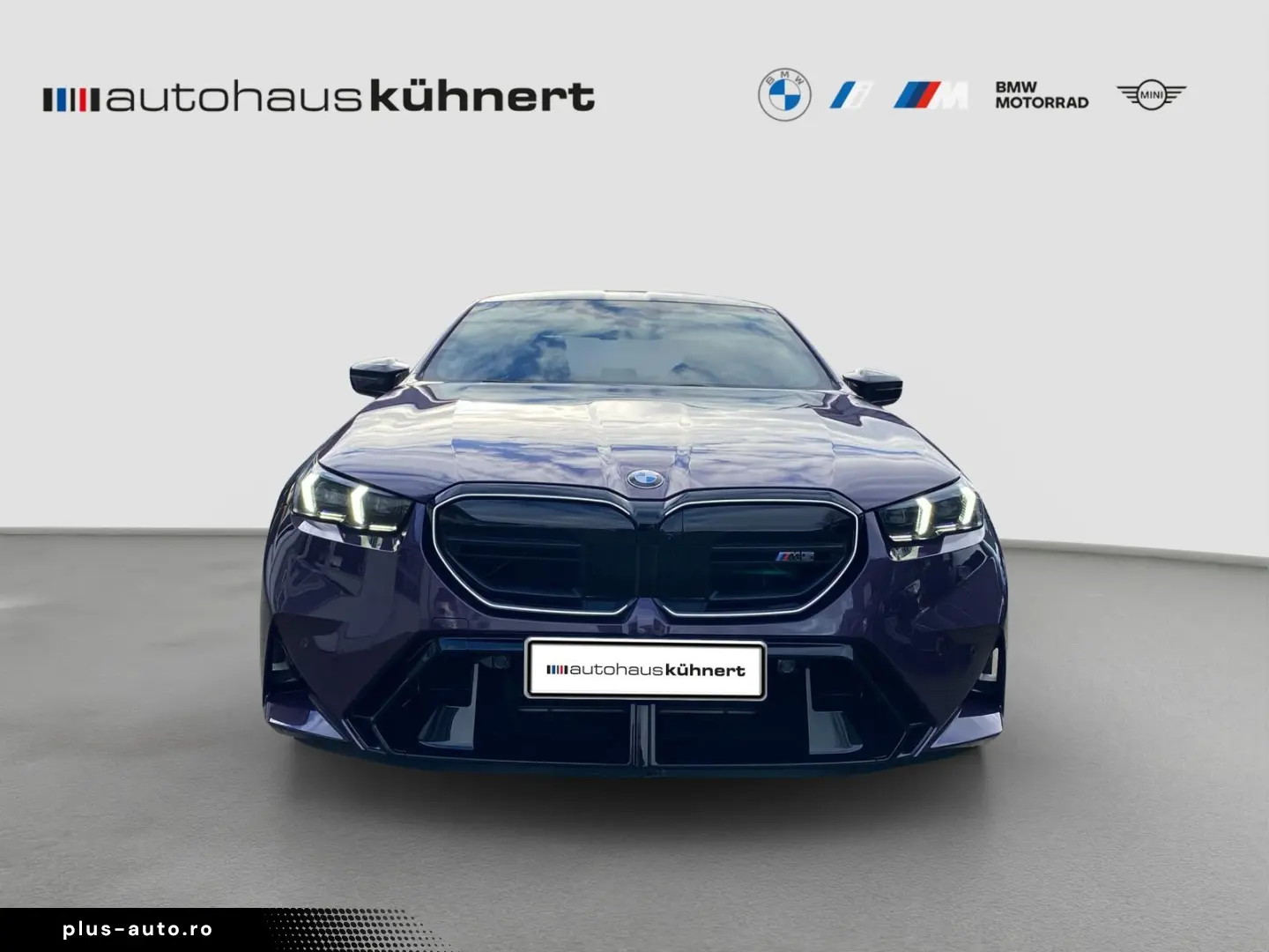 M5 Limousine Individual Daytonaviolett    Driver