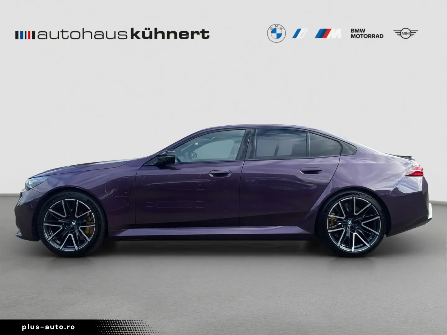 M5 Limousine Individual Daytonaviolett    Driver