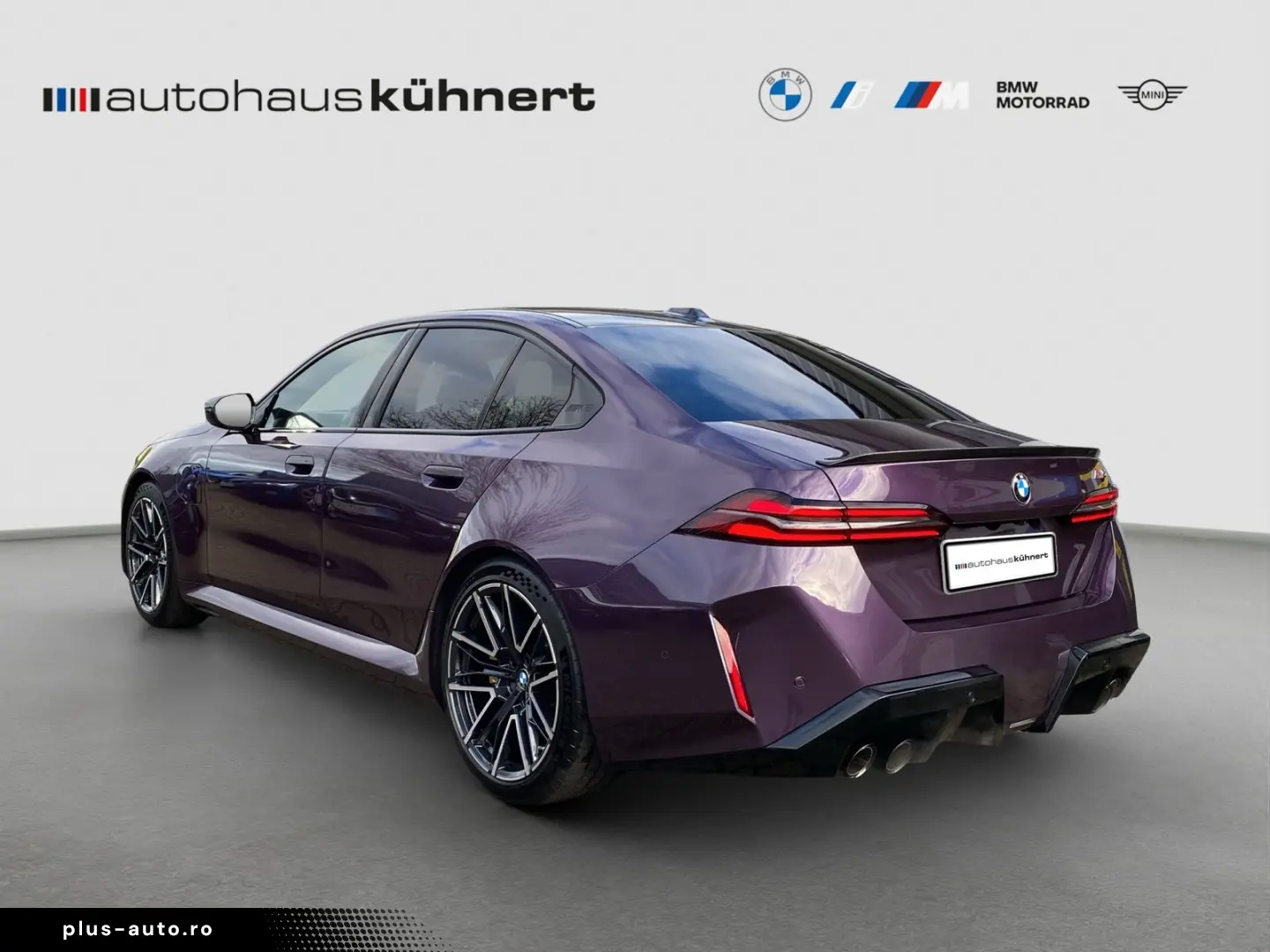 M5 Limousine Individual Daytonaviolett    Driver