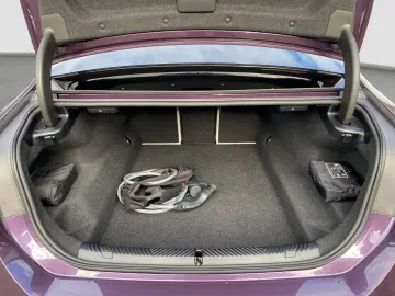 M5 Limousine Individual Daytonaviolett    Driver