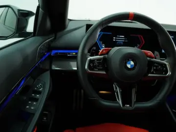 M5 G90  Carbon-Keramik AHK ACC B&W HiFi