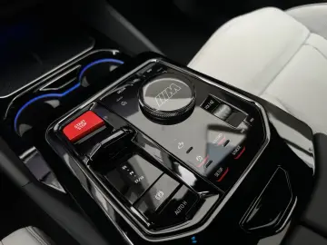 M5 Limousine DA Prof PA Prof Pano B&W HuD Lhz