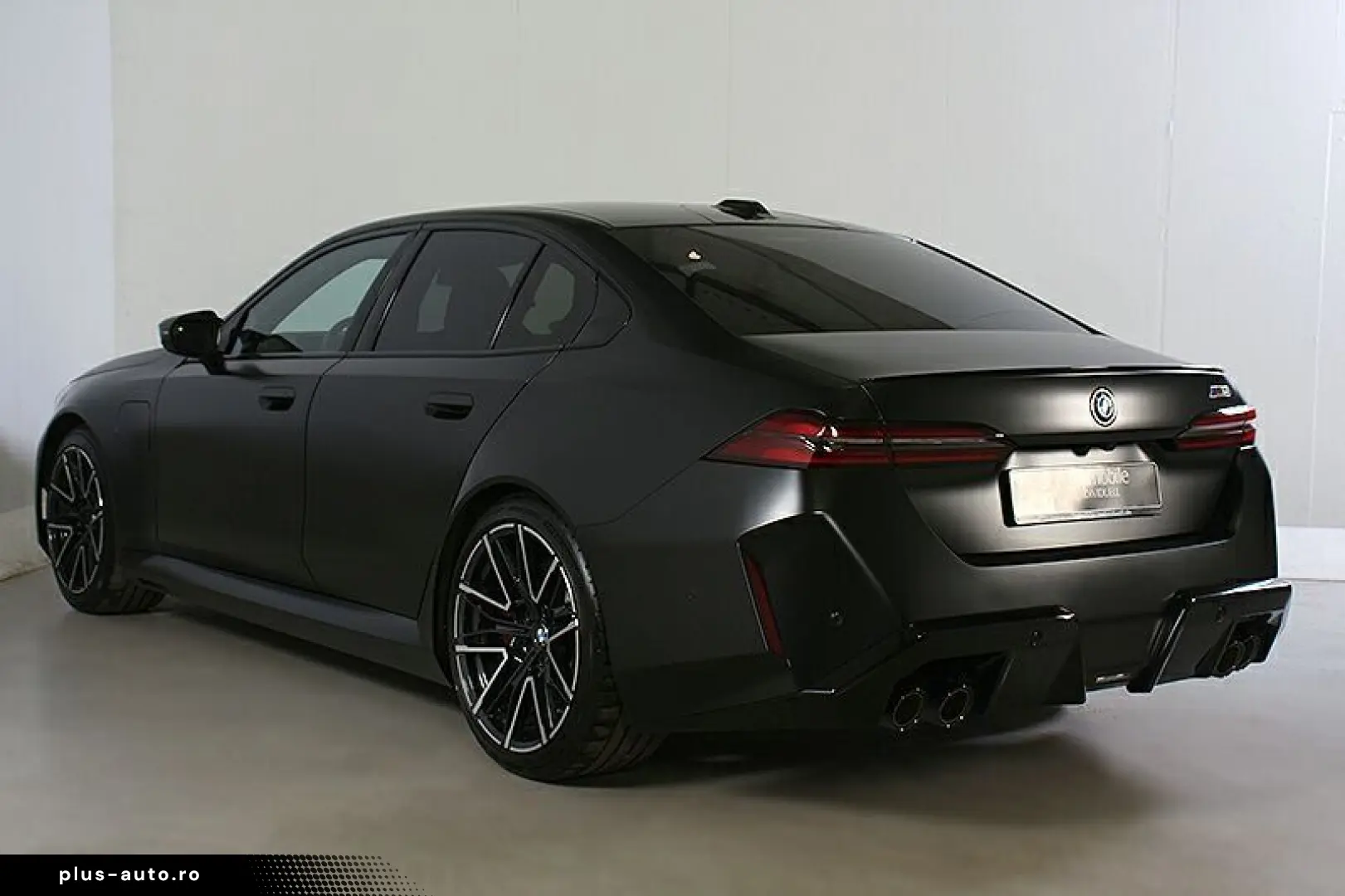 M5 AHK Panorama ACC B&W V-Max