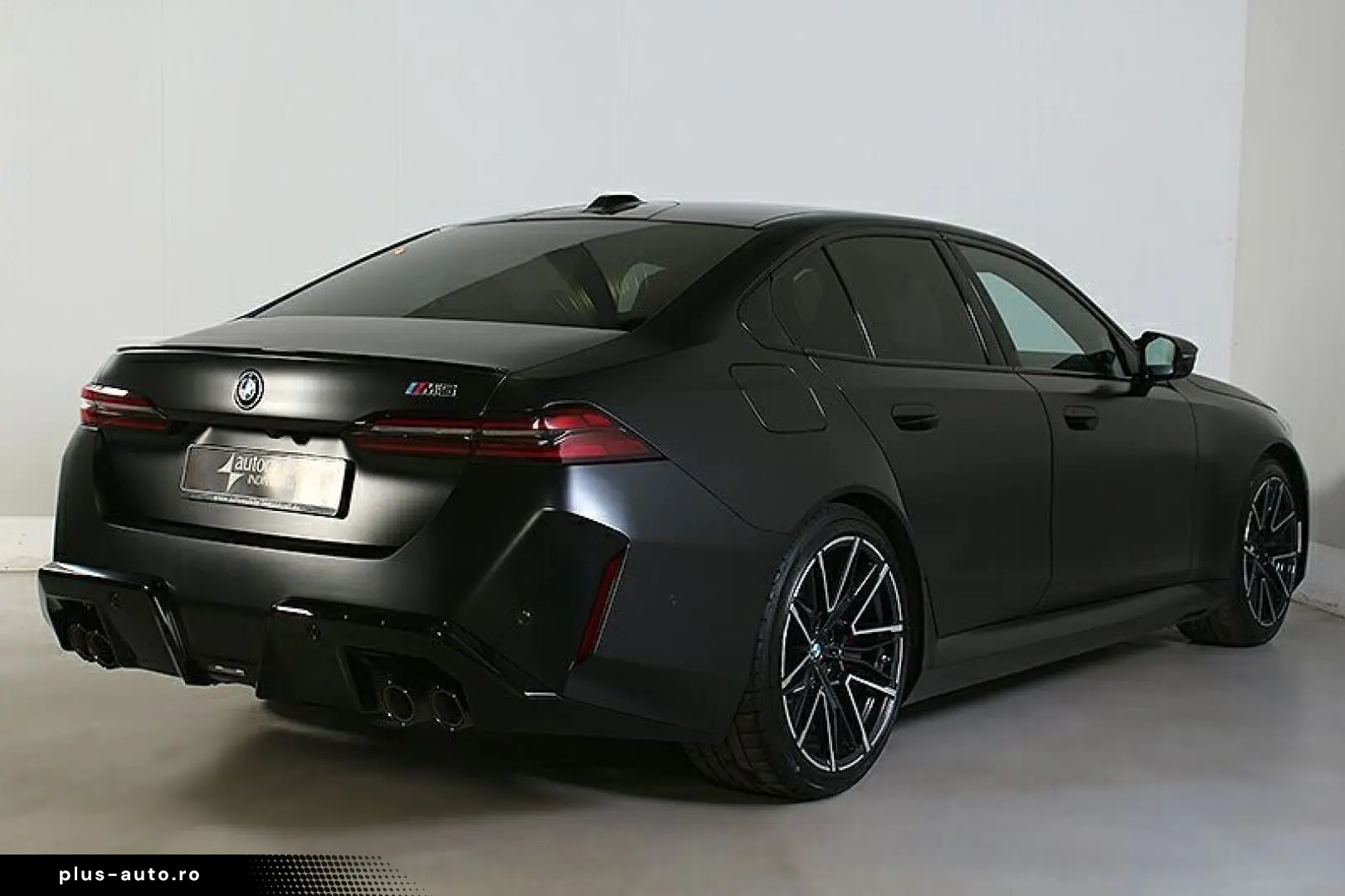 M5 AHK Panorama ACC B&W V-Max