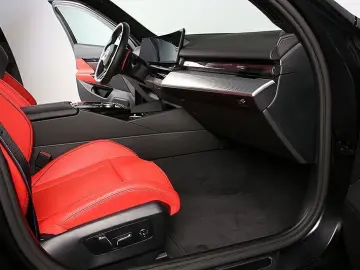 M5 AHK Panorama ACC B&W V-Max