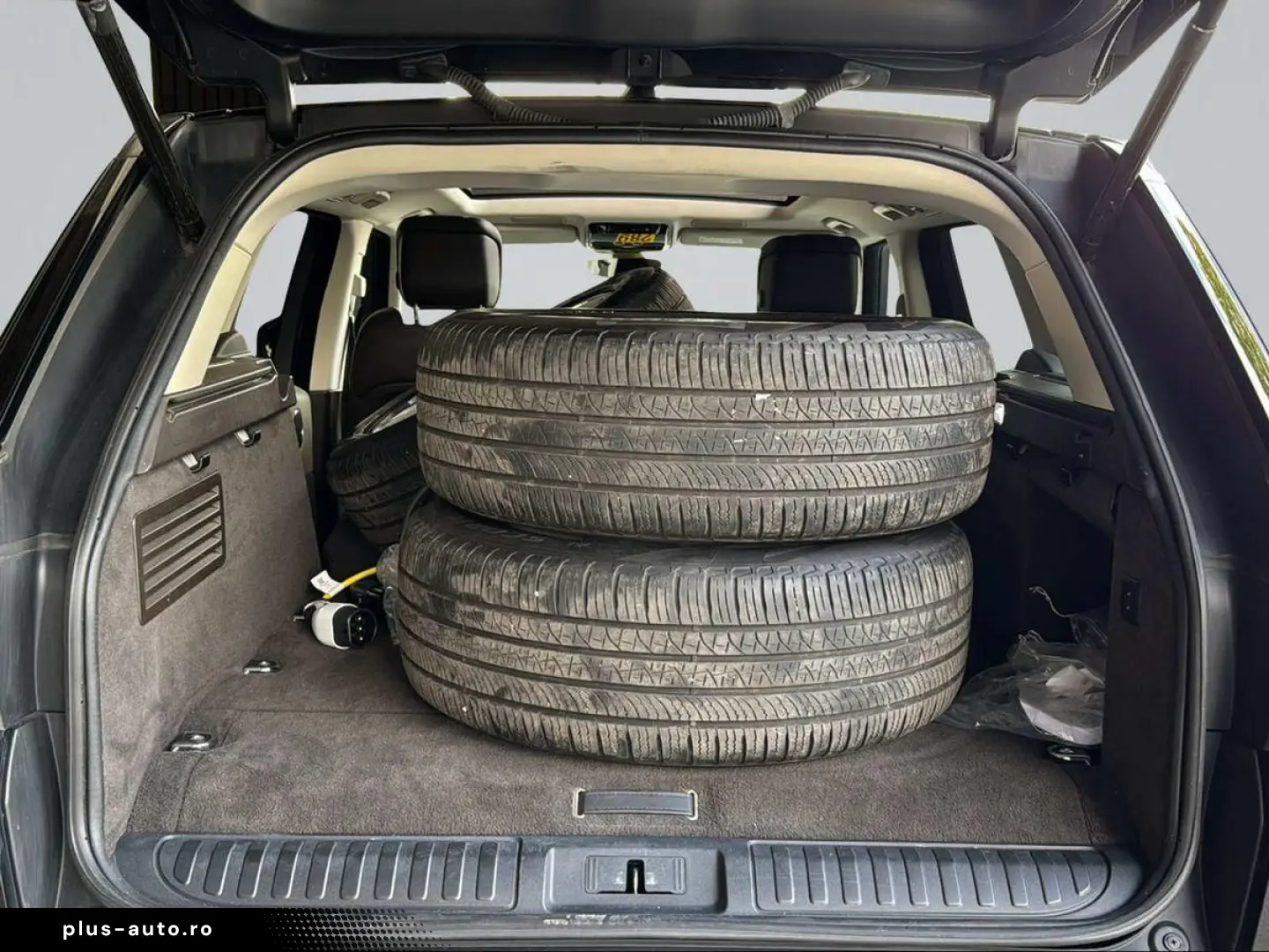 Range Rover Sport HSE Hybrid Metallic