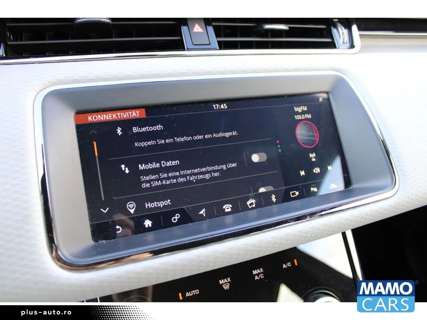 Range Rover Evoque R-Dynamic P300e Hybrid AHK CA