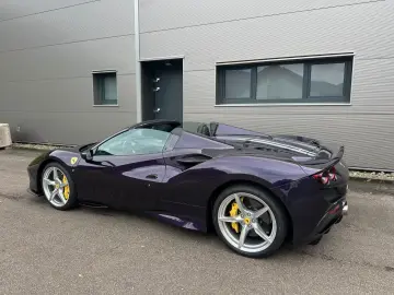 F8 Spider Viola HongKong   Voll