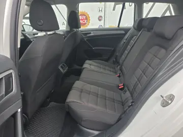 Volkswagen Golf 1.4 TGI  benzină   CNG  122 CP