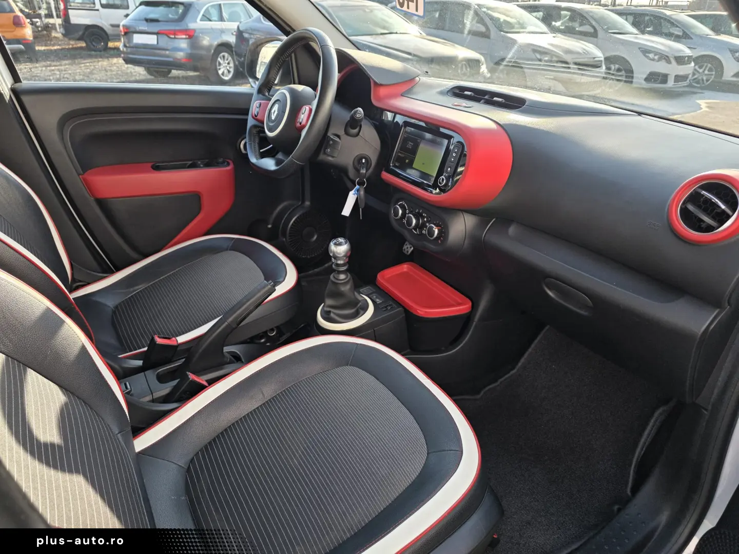 RENAULT TWINGO 2015 0.9 TCE 90 CP