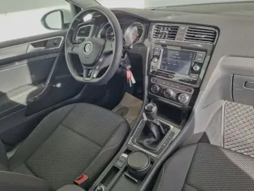 VOLKSWAGEN GOLF 1.0 TSI 115CP Trendline