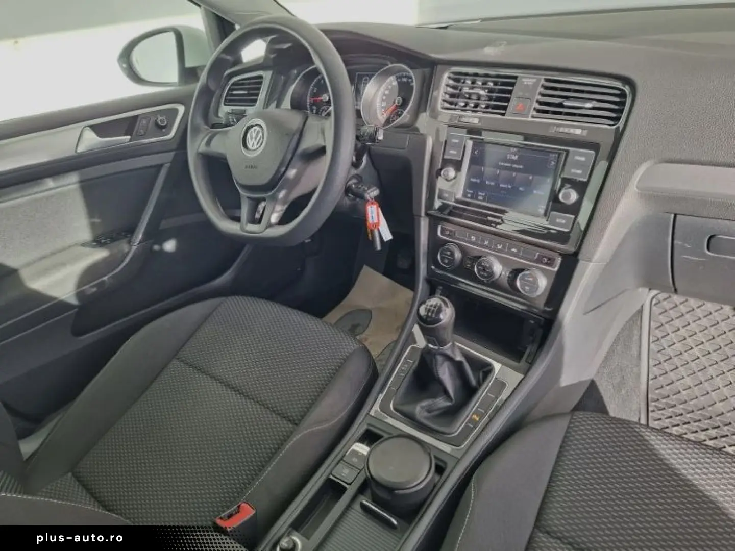 VOLKSWAGEN GOLF 1.0 TSI 115CP Trendline