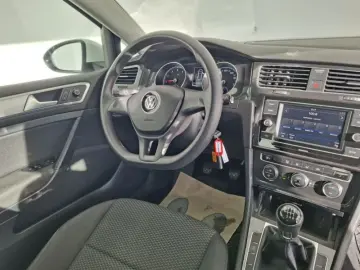 VOLKSWAGEN GOLF 1.0 TSI 115CP Trendline