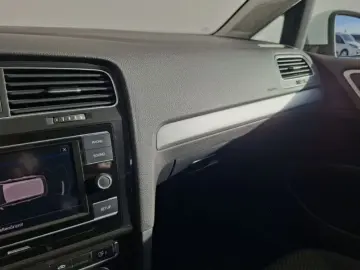 VOLKSWAGEN GOLF 1.0 TSI 115CP Trendline