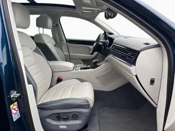 Touareg 3.0 V6 TSI 4M Elegance AHK Pano 360