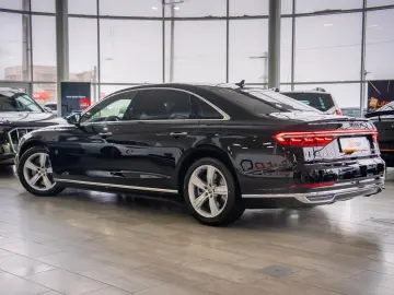 Audi A8 Long 60TFSIe 3.0 Plug-in Hybrid 4x4