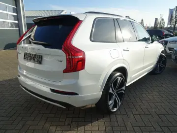 XC90 Ultra Dark T8 AWD Plug-in 360 Cam AHK Massa