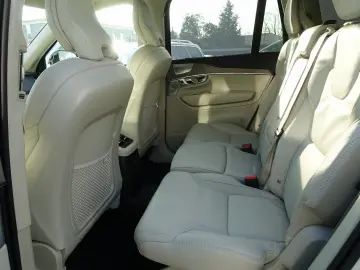 XC90 Ultra Dark T8 AWD Plug-in 360 Cam AHK Massa