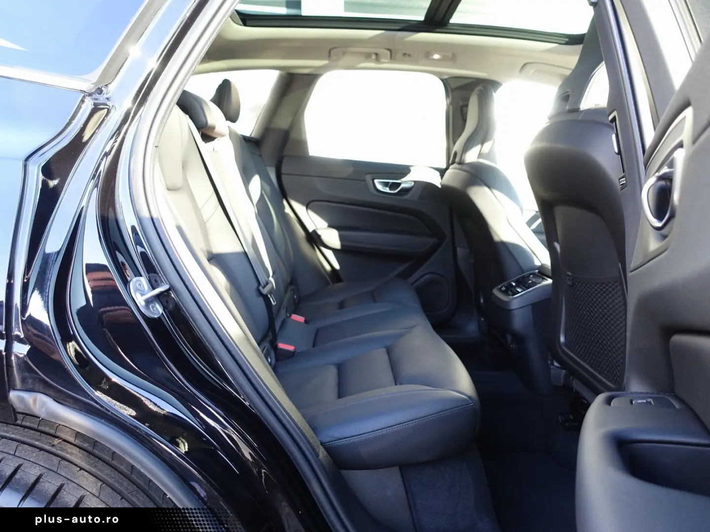 XC60 Ultimate B5 AWD Bright 360  FourC AHK StndH