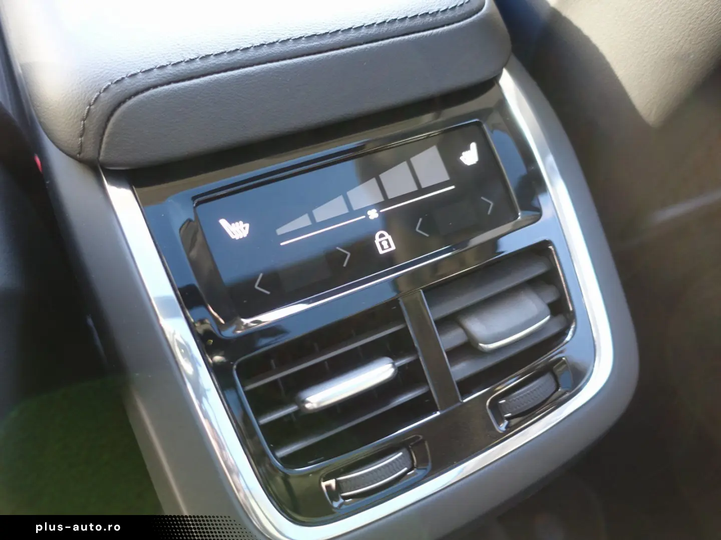 XC60 Ultimate B5 AWD Bright 360  FourC AHK StndH