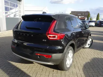 XC40 B3 Mild-Hybrid Benzin Core 360  BLIS