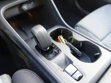 XC40 B3 Mild-Hybrid Benzin Core 360  BLIS