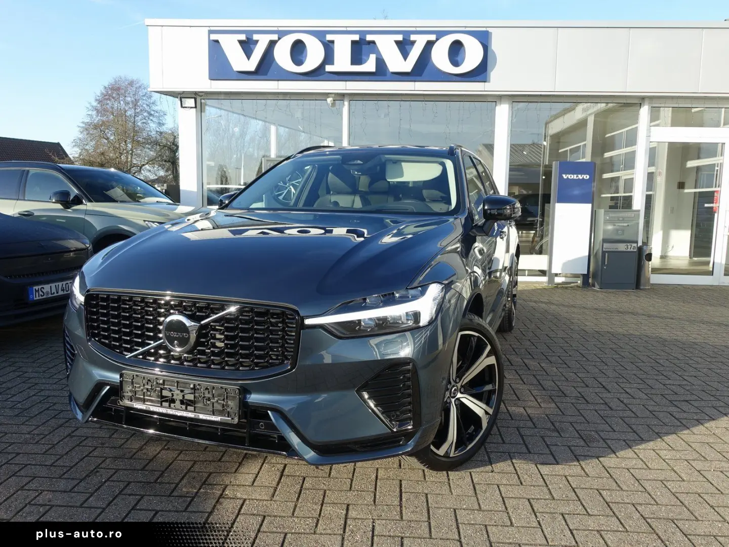 XC60 Ultra T8 AWD Plug-in Massage B&W 360  FourC