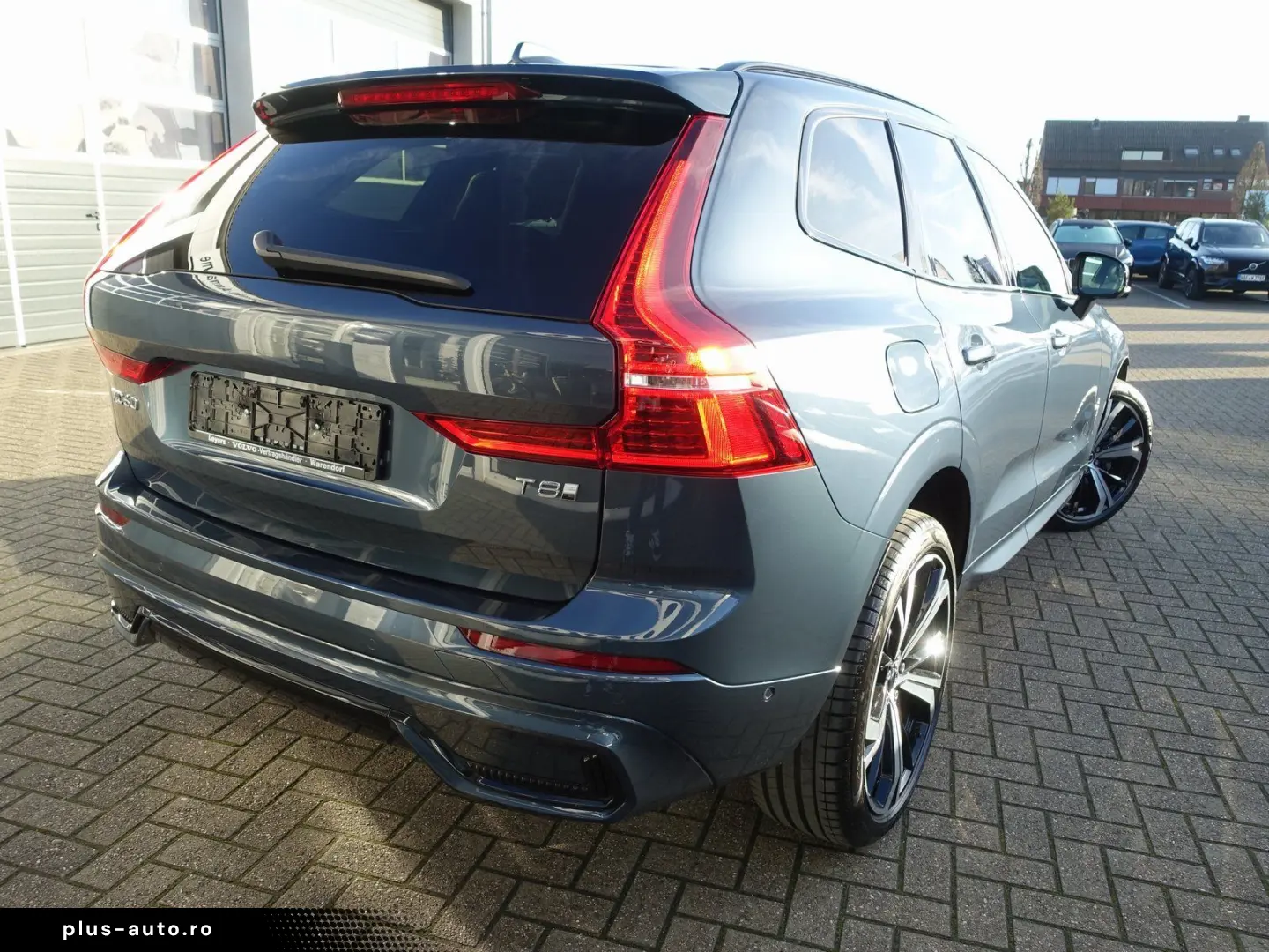 XC60 Ultra T8 AWD Plug-in Massage B&W 360  FourC
