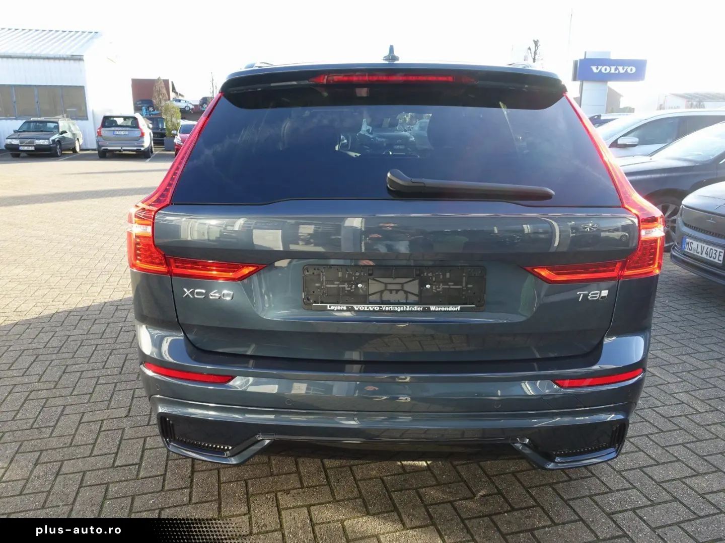 XC60 Ultra T8 AWD Plug-in Massage B&W 360  FourC