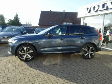XC60 Ultra T8 AWD Plug-in Massage B&W 360  FourC