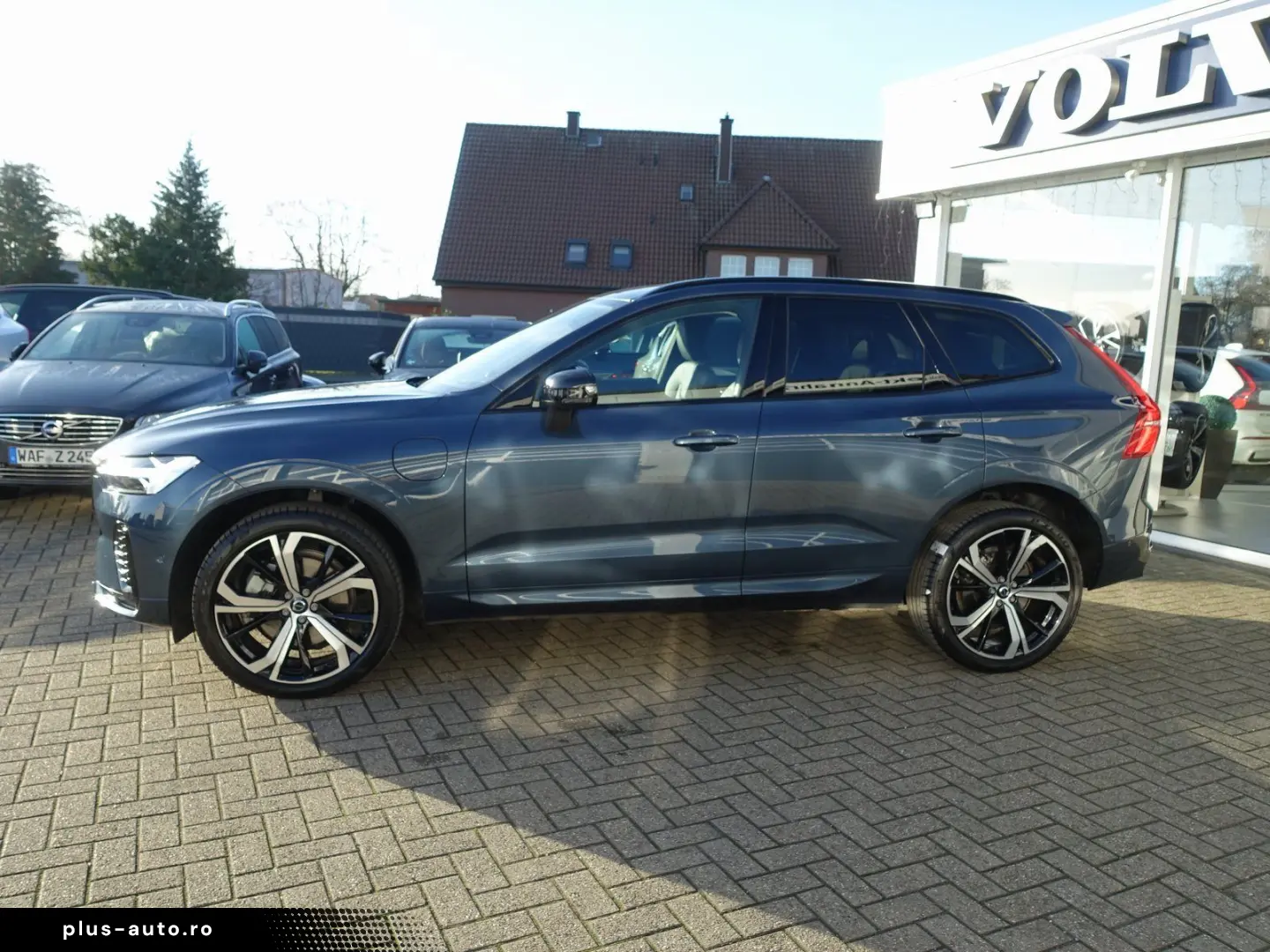 XC60 Ultra T8 AWD Plug-in Massage B&W 360  FourC