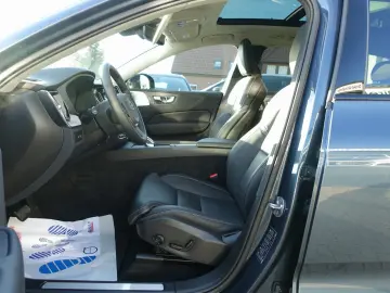 XC60 Ultra T8 AWD Plug-in Massage B&W 360  FourC