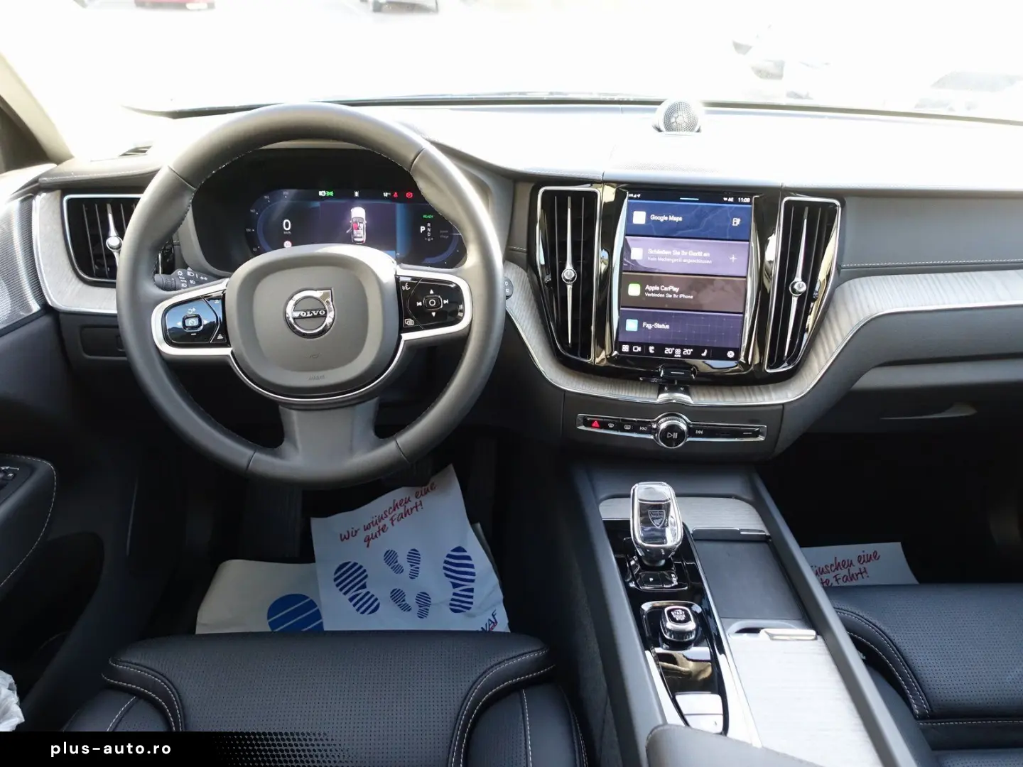 XC60 Ultra T8 AWD Plug-in Massage B&W 360  FourC